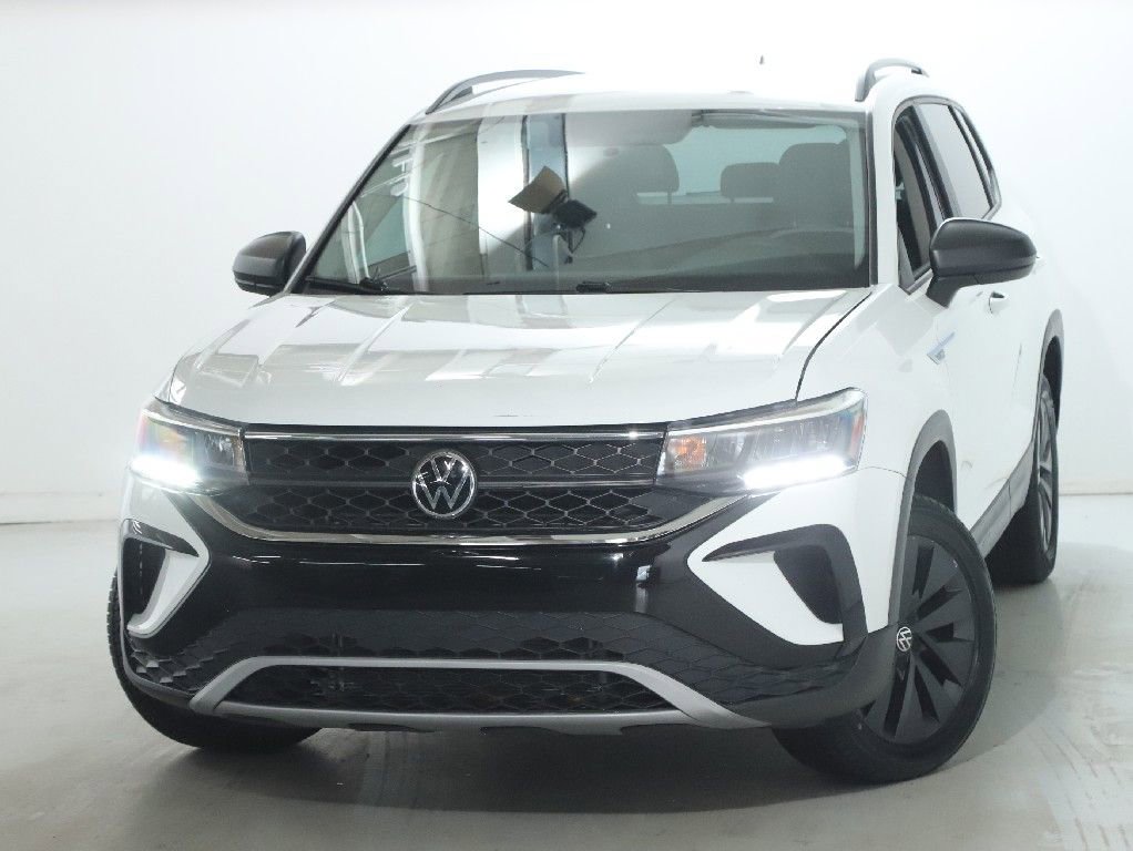Used 2022 Volkswagen Taos S image 3