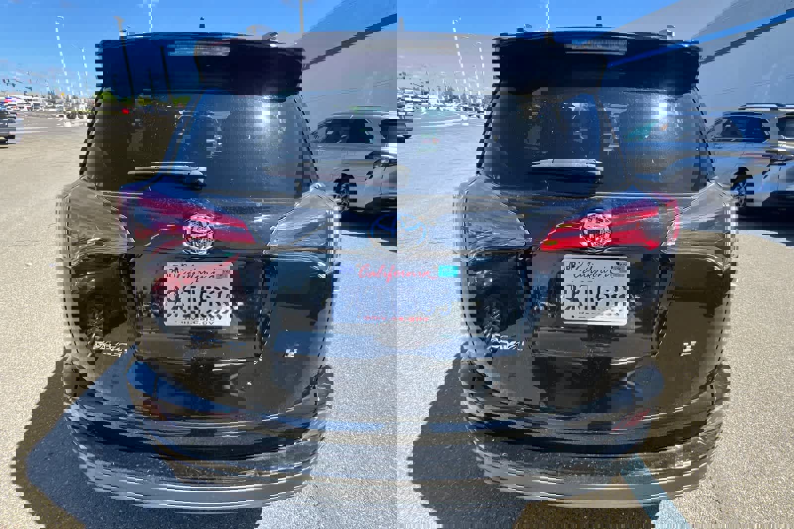 Used 2017 Toyota RAV4 LE w/ All Weather Liner Package FWD image 5