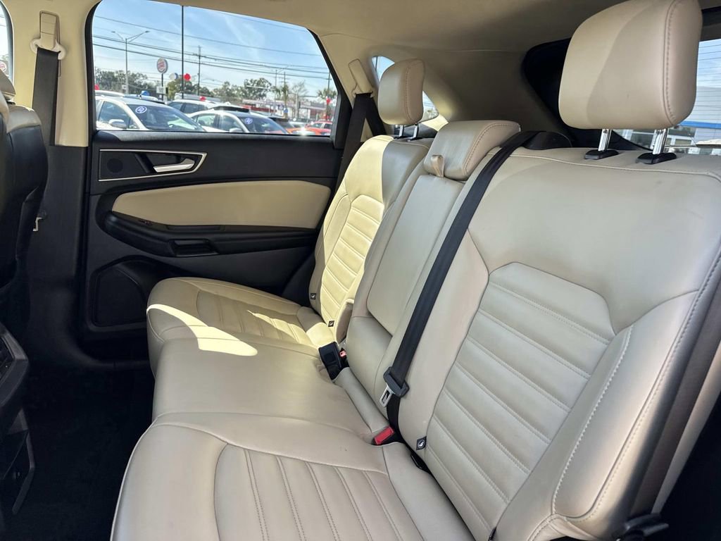Used 2024 Ford Edge SEL image 16