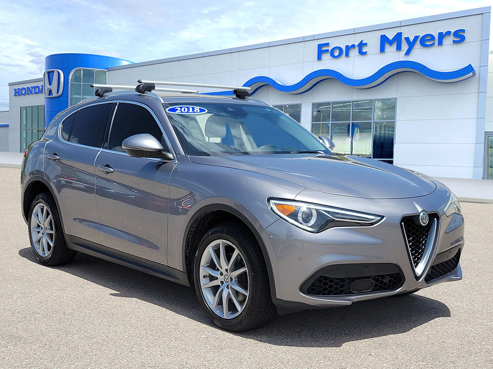 Used 2018 Alfa Romeo Stelvio Ti AWD/4WD image 1