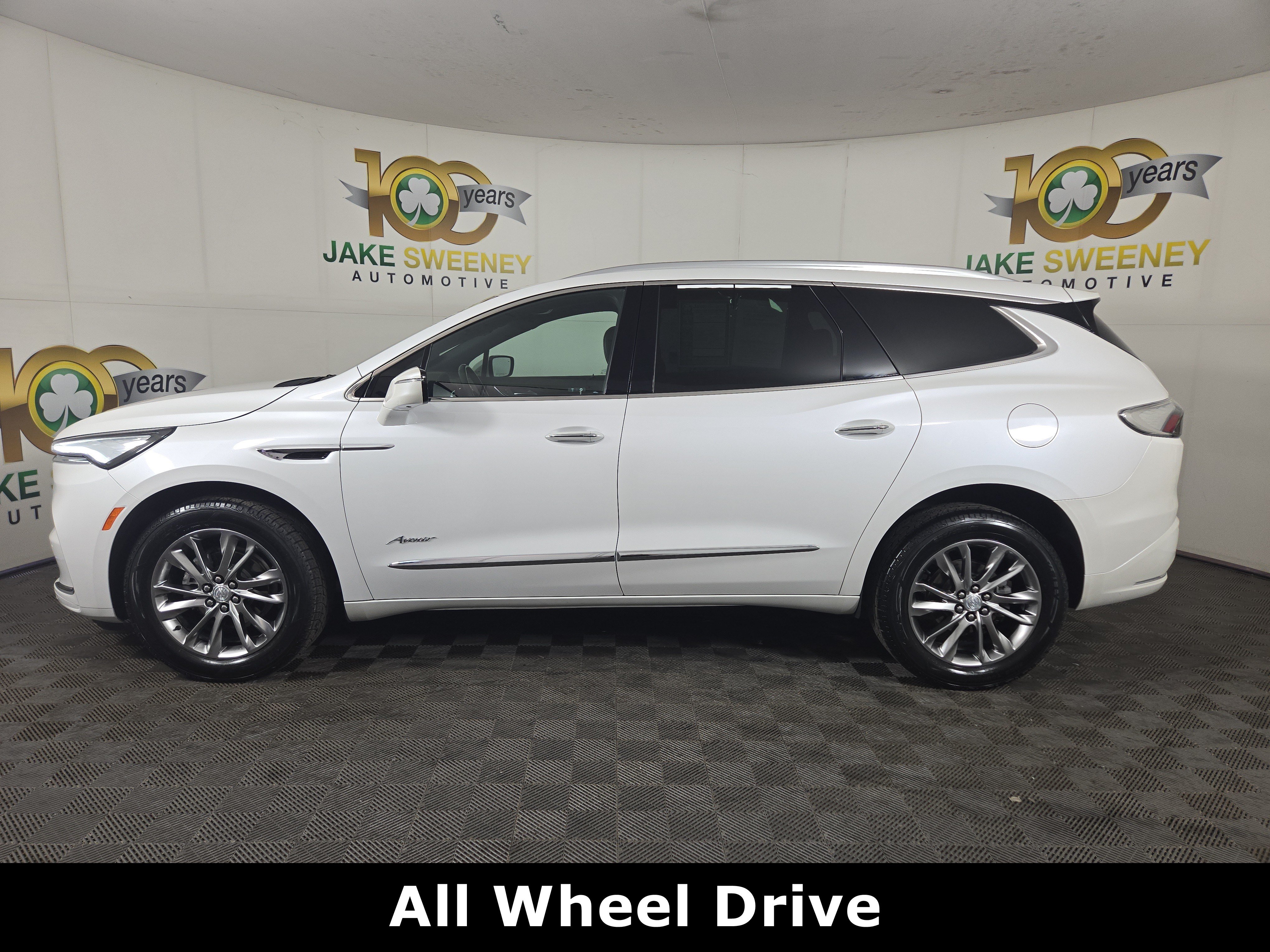 Certified 2022 Buick Enclave Avenir w/ Trailering Package, 5000 lbs. AWD/4WD image 4