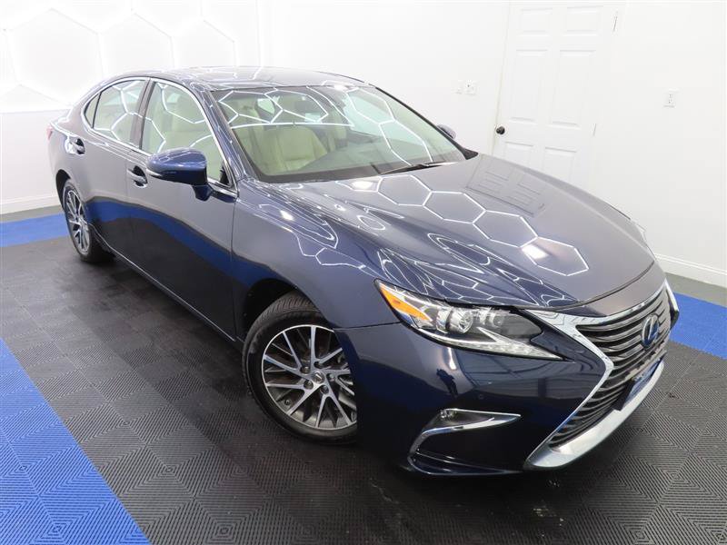 Used 2017 Lexus ES 350 w/ Luxury Package FWD image 5