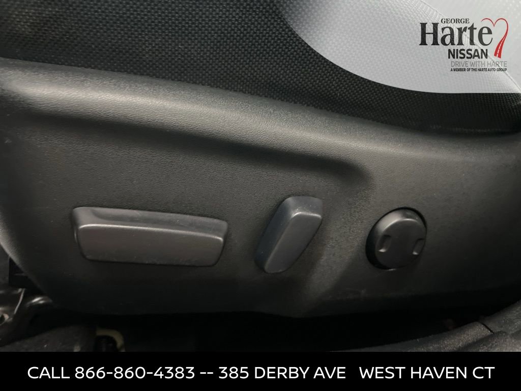 Used 2017 Toyota Camry LE image 25