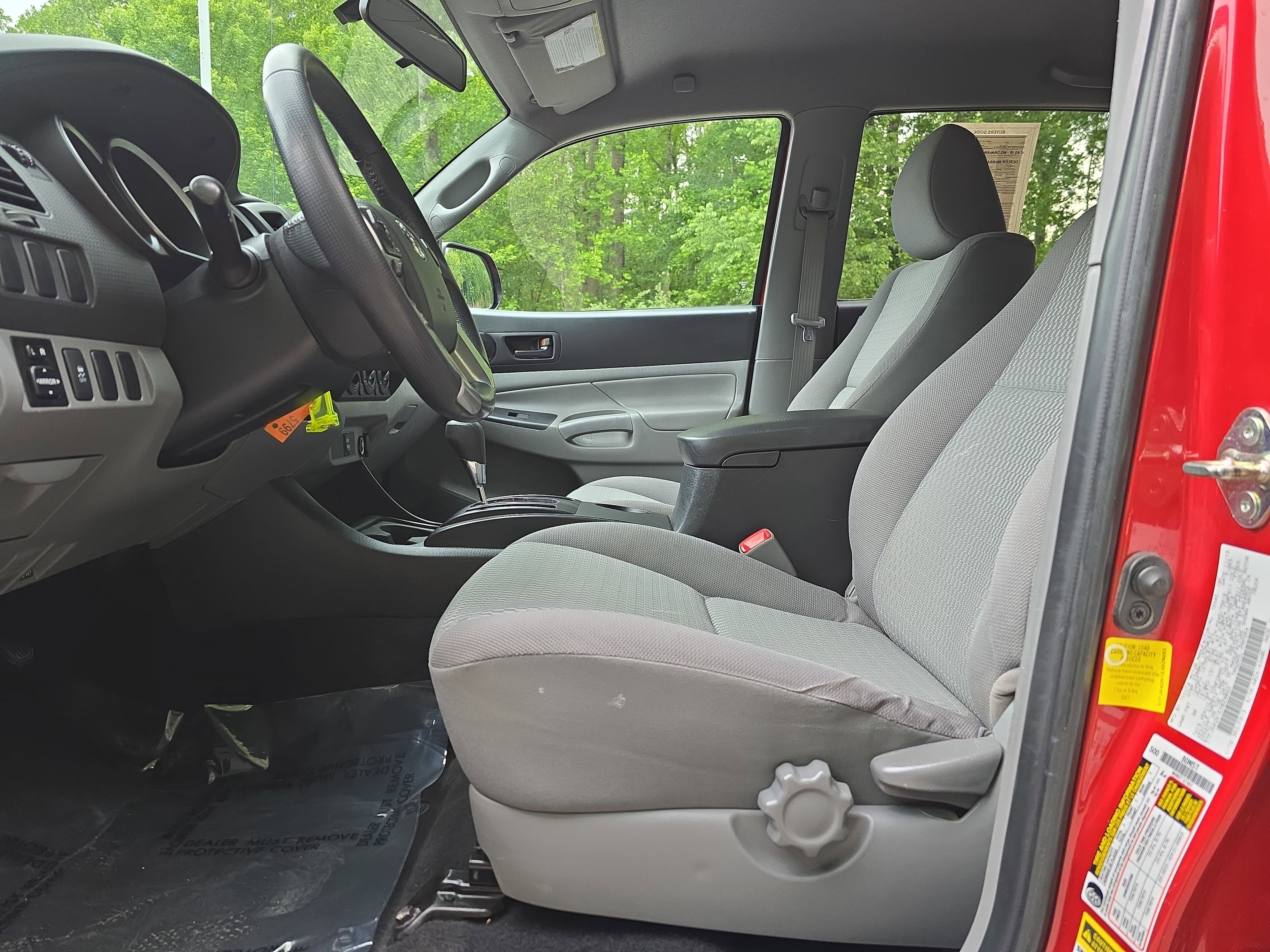 Used 2014 Toyota Tacoma PreRunner w/ Convenience Package RWD image 14
