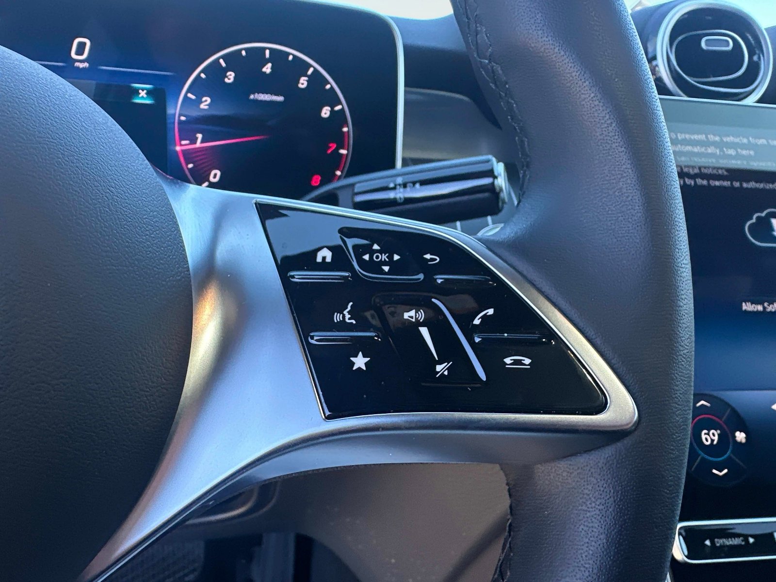 Used 2026 Mercedes-Benz GLC 300 image 26