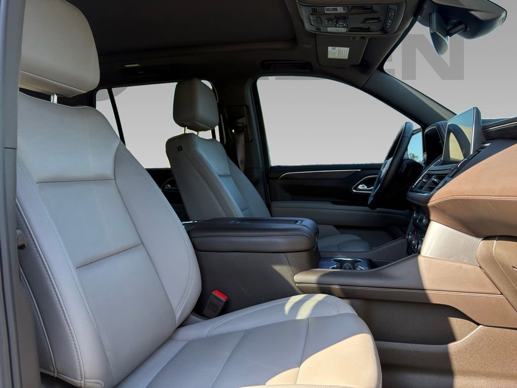 Used 2024 Chevrolet Tahoe Z71 w/ Luxury Package image 9