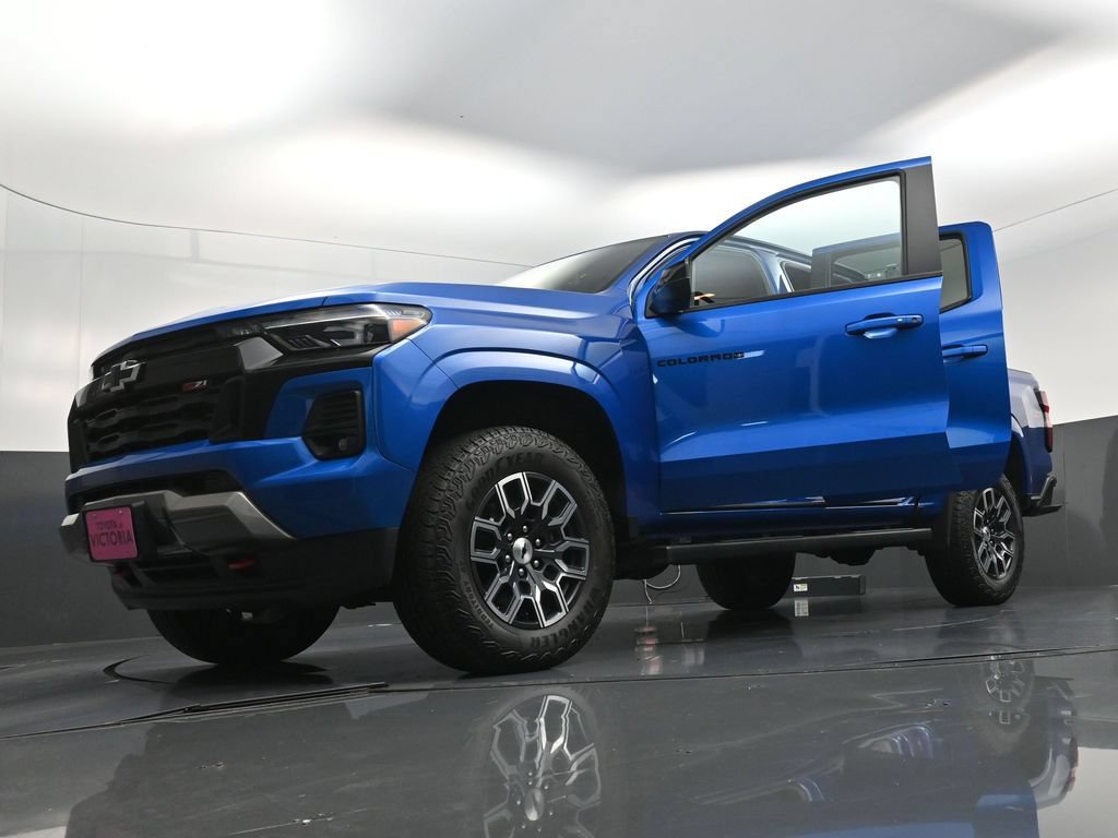 Used 2024 Chevrolet Colorado Z71 w/ Z71 Convenience Package 2 AWD/4WD image 26