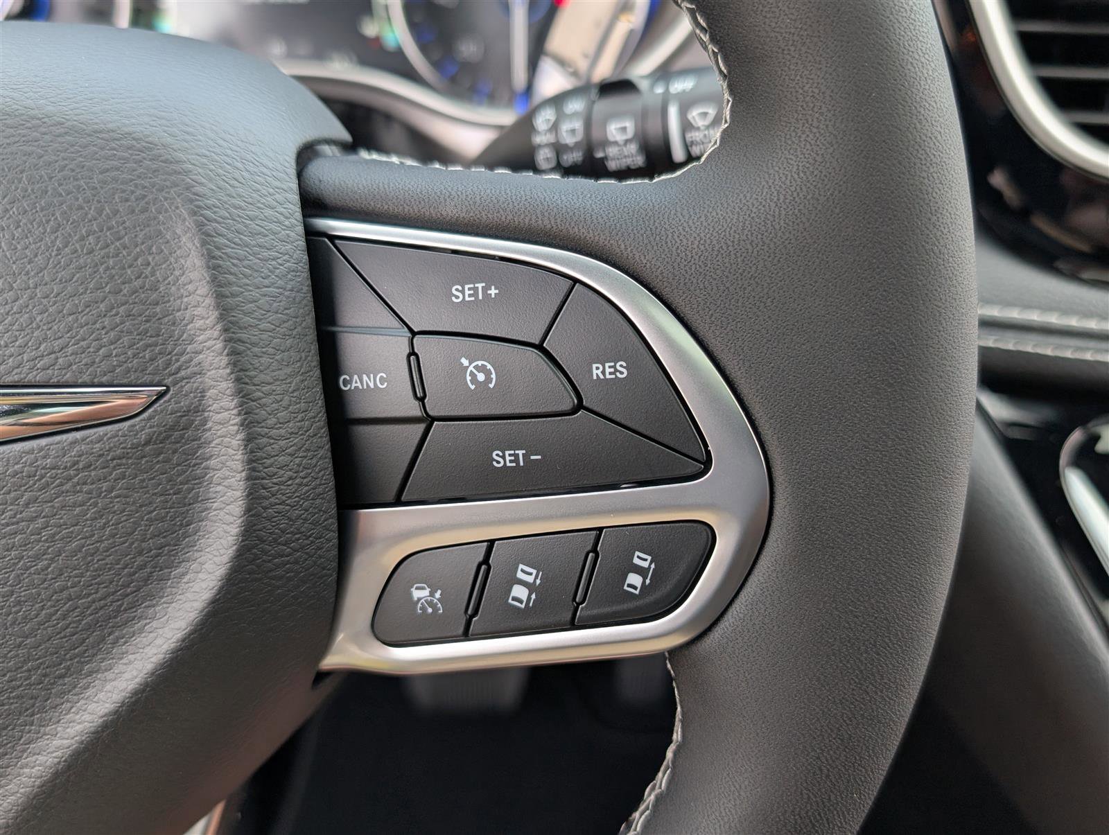 New 2026 Chrysler Pacifica Select image 19