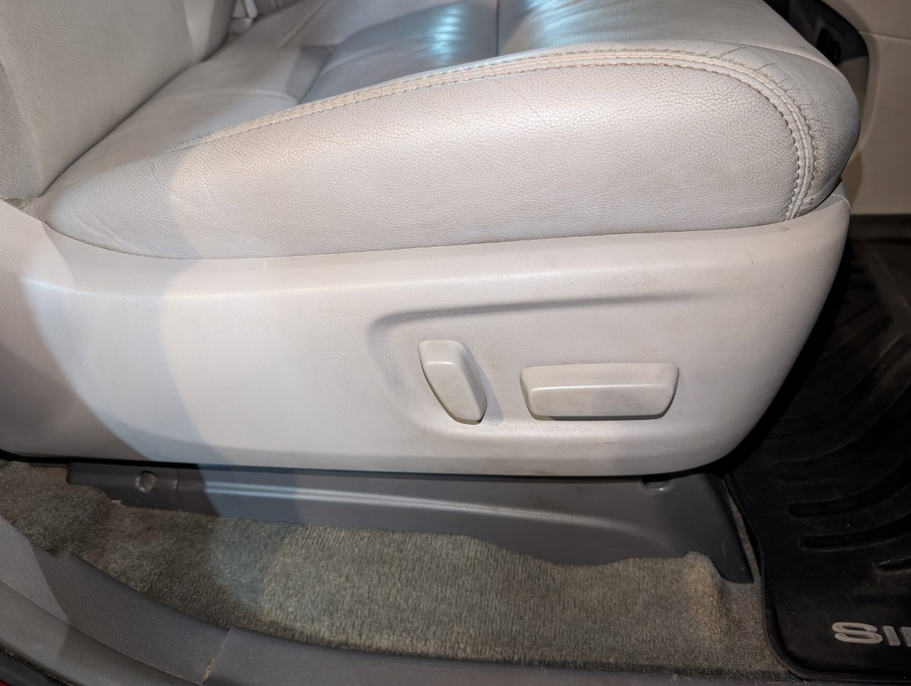 Used 2017 Toyota Sienna XLE Premium image 35