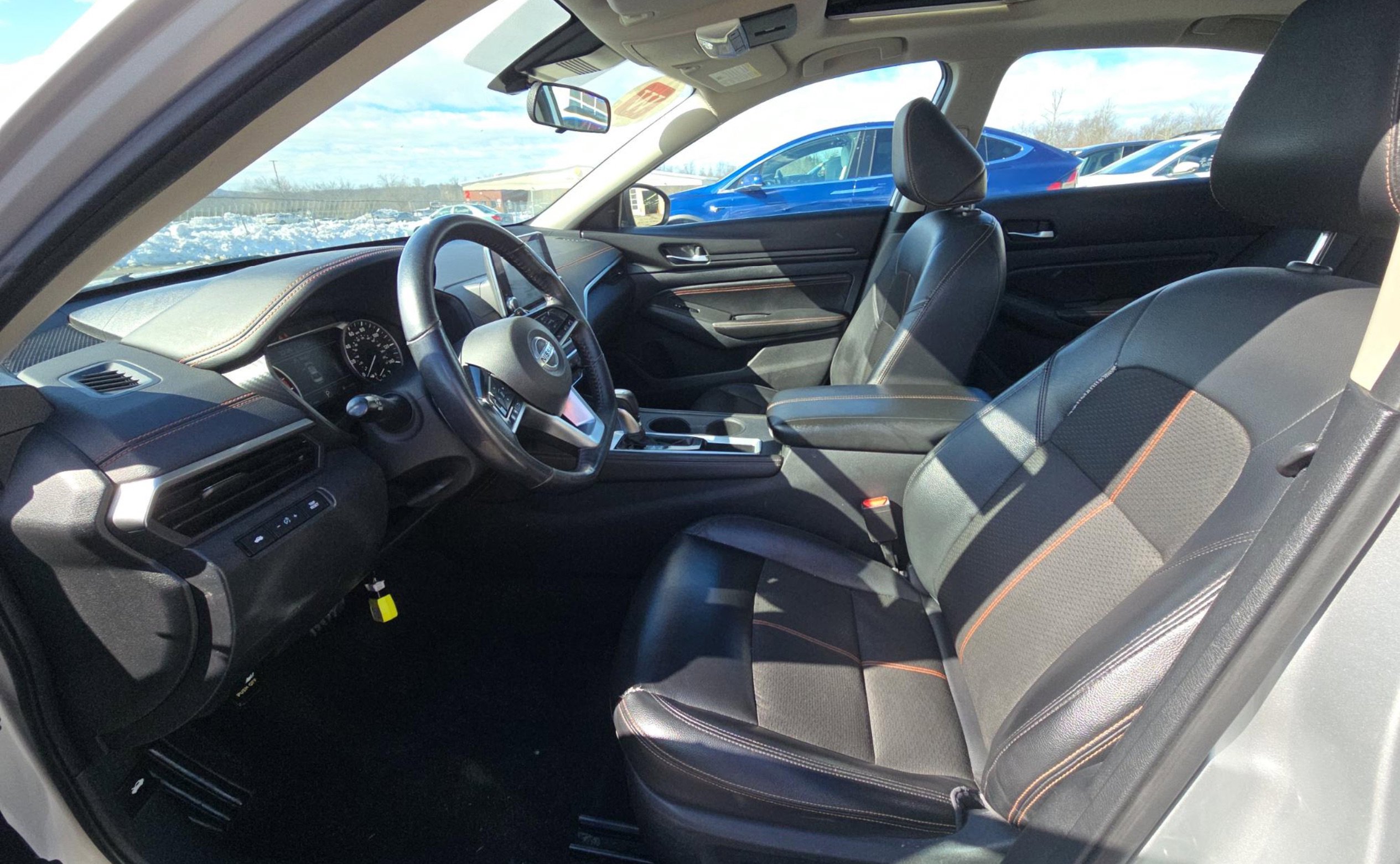Used 2020 Nissan Altima 2.5 SR w/ Premium Package FWD image 5
