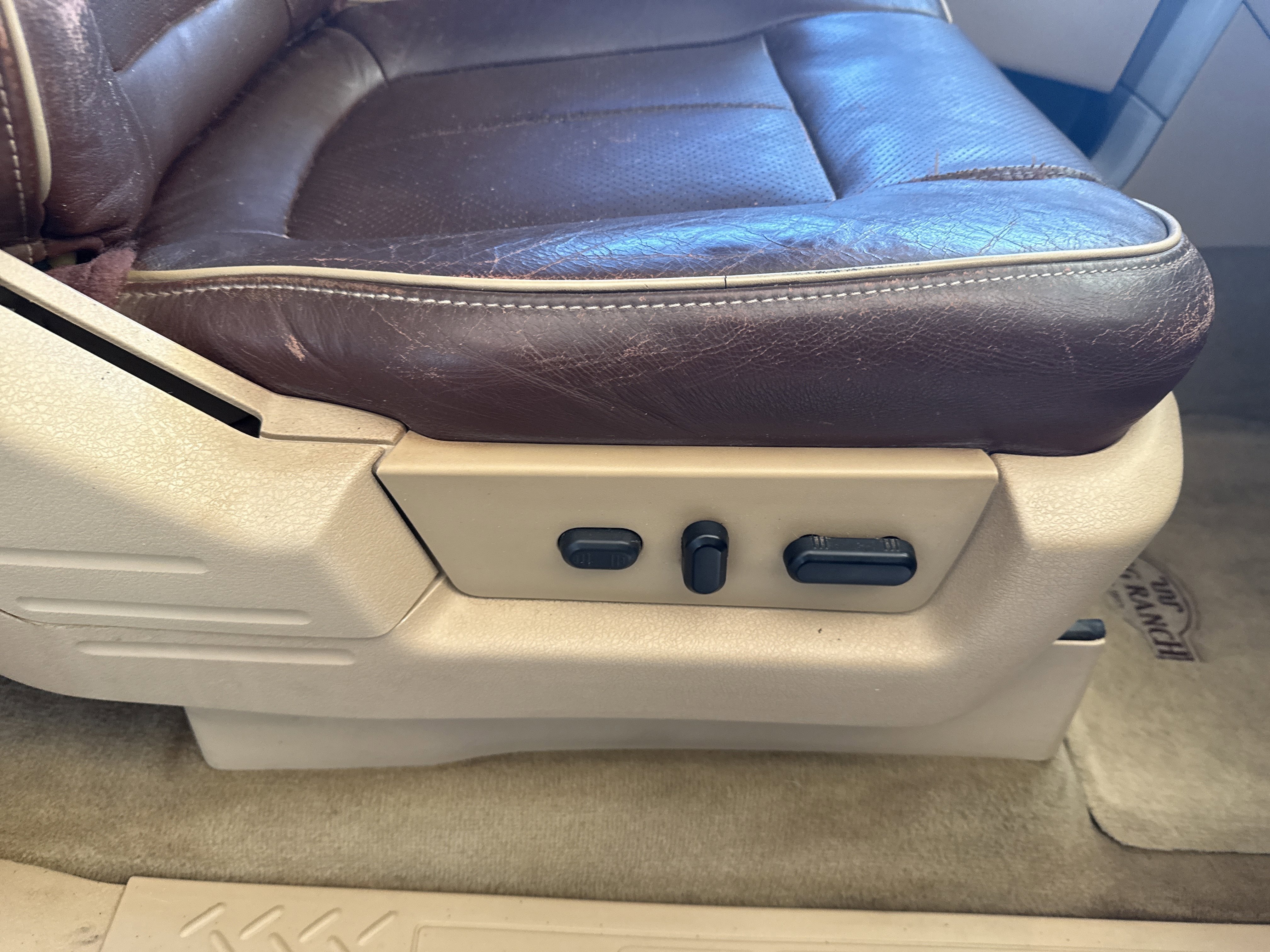 Used 2012 Ford F150 King Ranch image 18