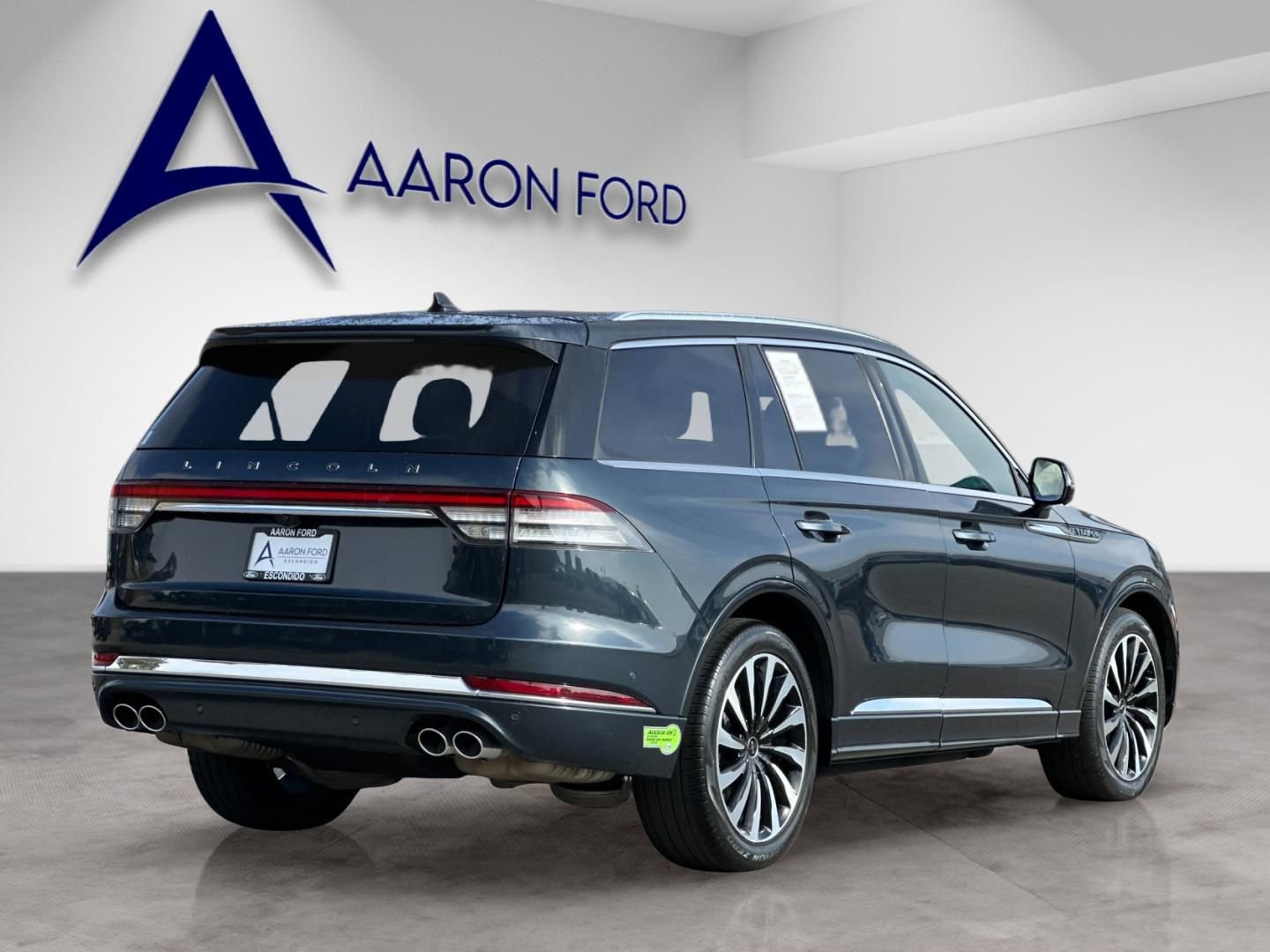 Used 2023 Lincoln Aviator Black Label Grand Touring AWD/4WD image 6