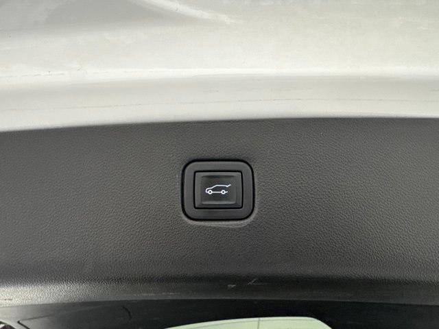 Used 2023 Chevrolet Blazer LT FWD image 27
