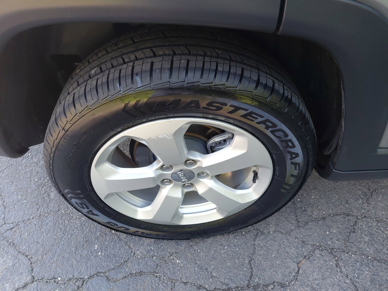Used 2019 Jeep Compass Latitude w/ Popular Equipment Group AWD/4WD image 25