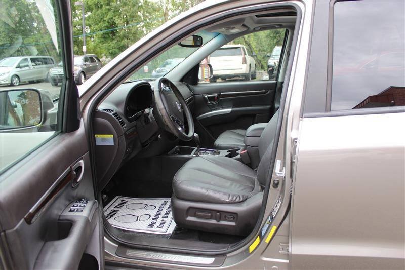 Used 2012 Hyundai Santa Fe Limited w/ Navigation Pkg 4 FWD image 10