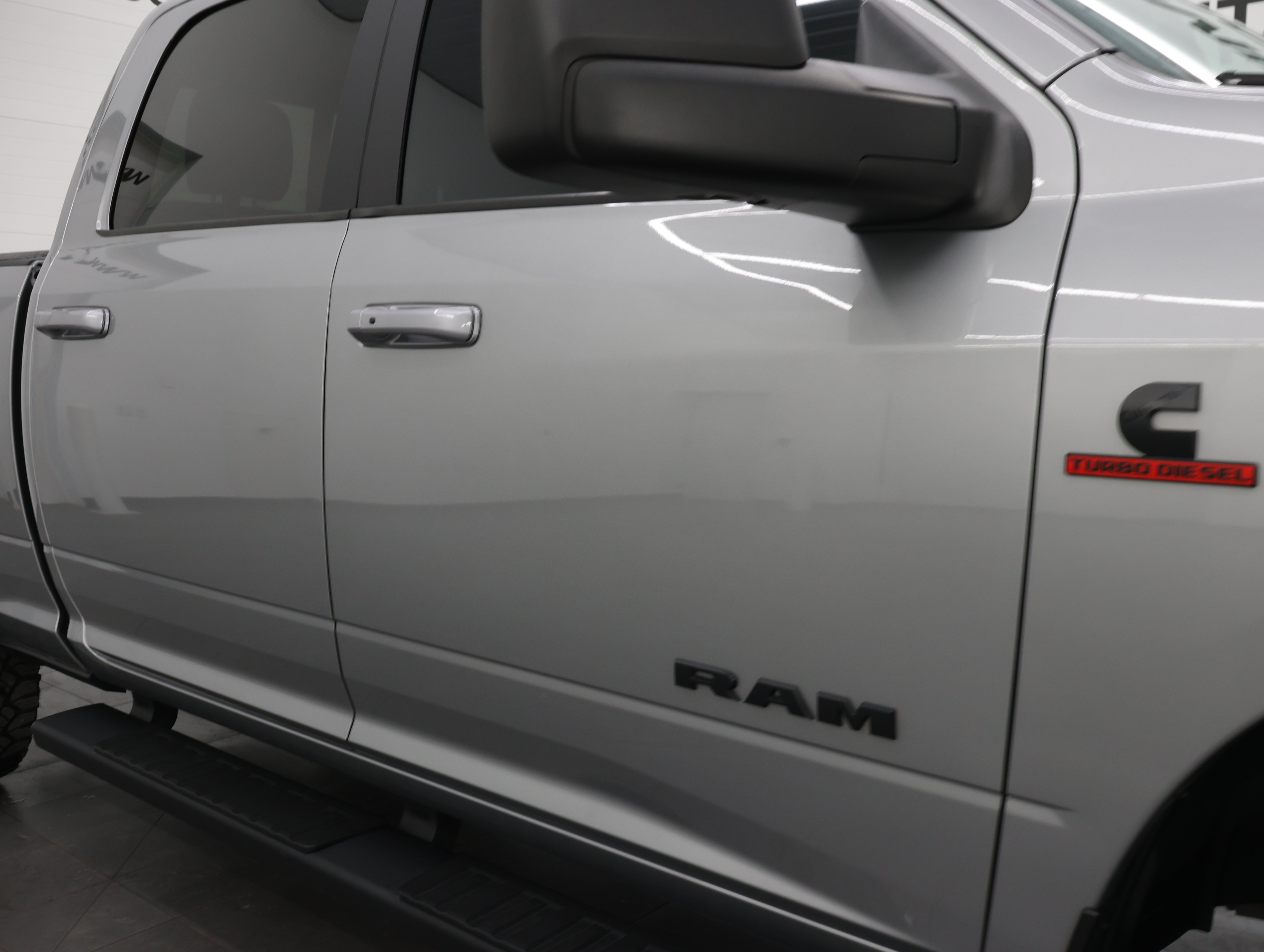 Used 2023 RAM 3500 Laramie AWD/4WD image 27