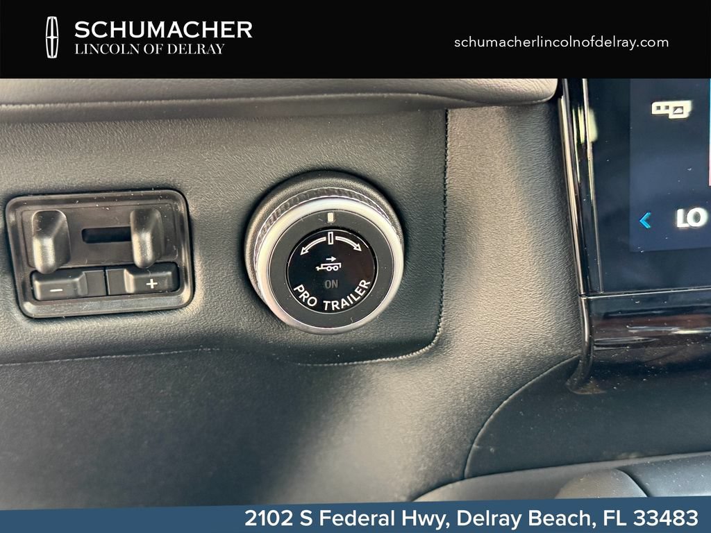 New 2026 Lincoln Navigator L Black Label AWD/4WD image 19