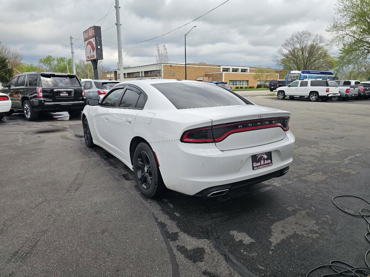 Used 2018 Dodge Charger SXT RWD image 8