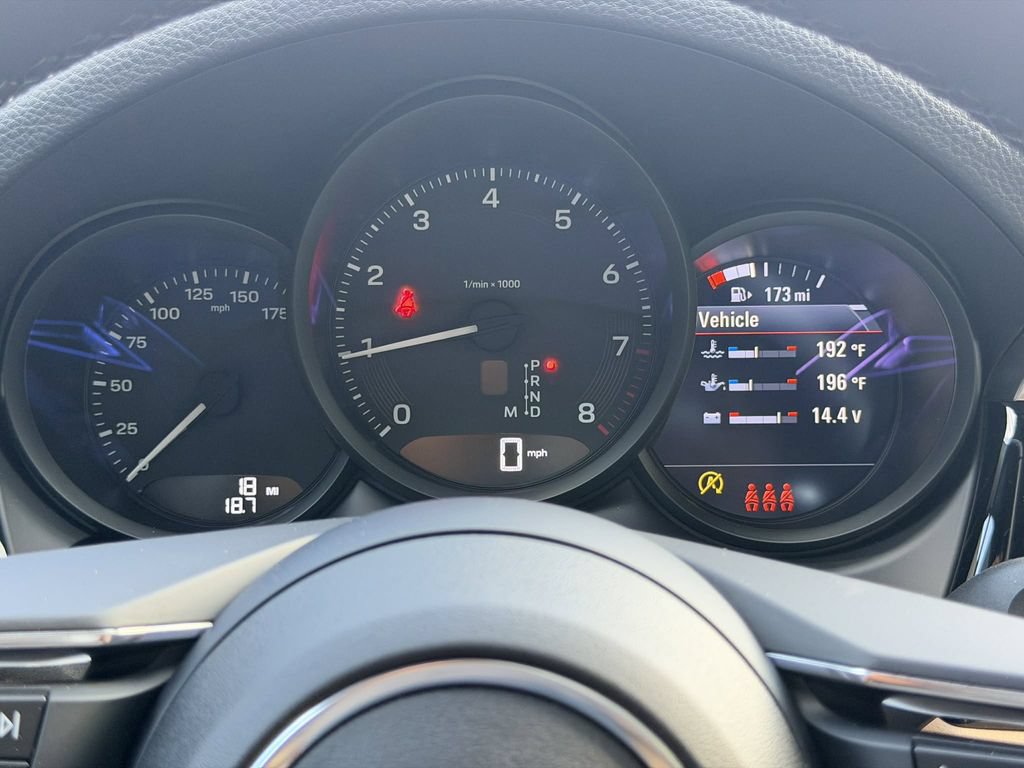 New 2026 Porsche Macan AWD/4WD image 34