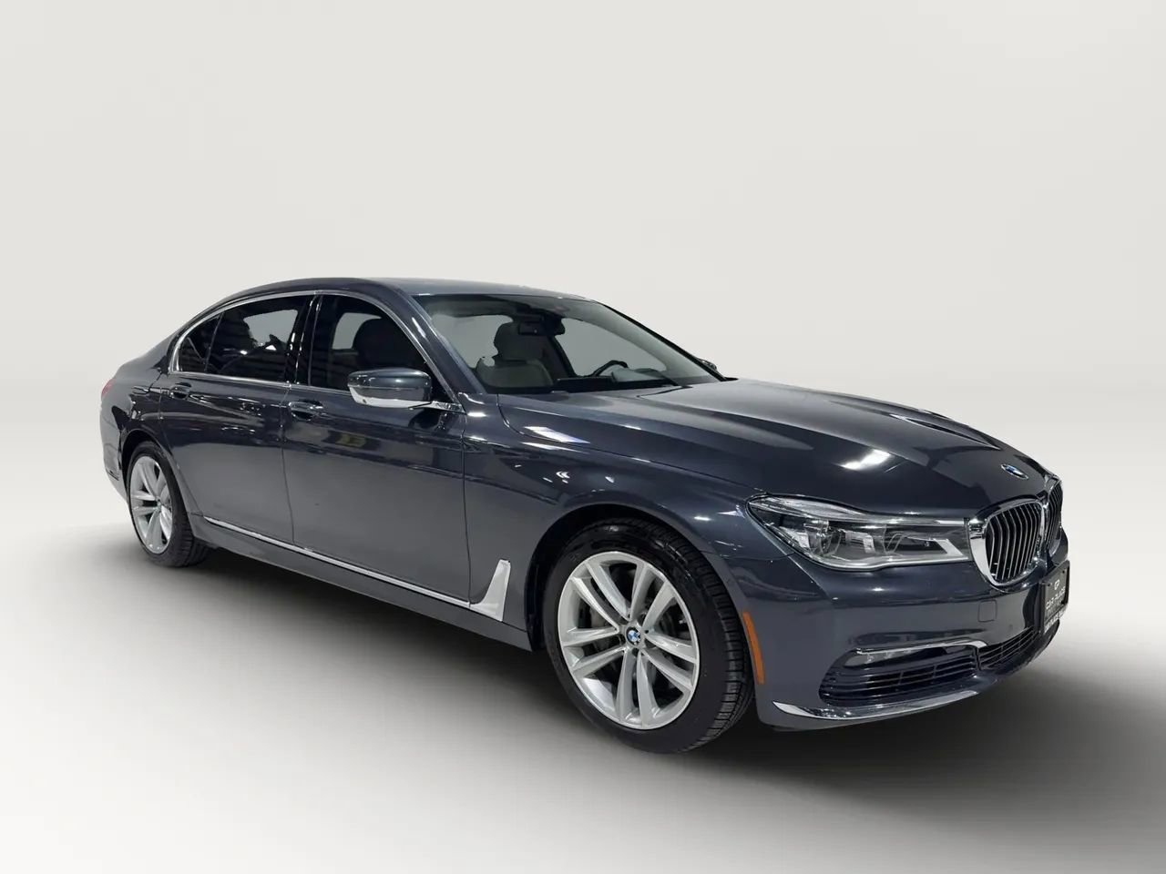 Used 2017 BMW 750i xDrive image 13