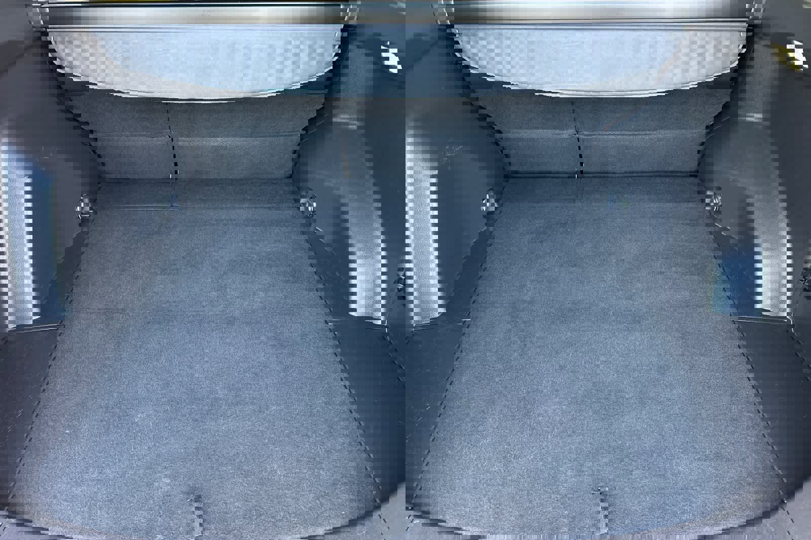 Used 2022 Toyota RAV4 XLE image 16