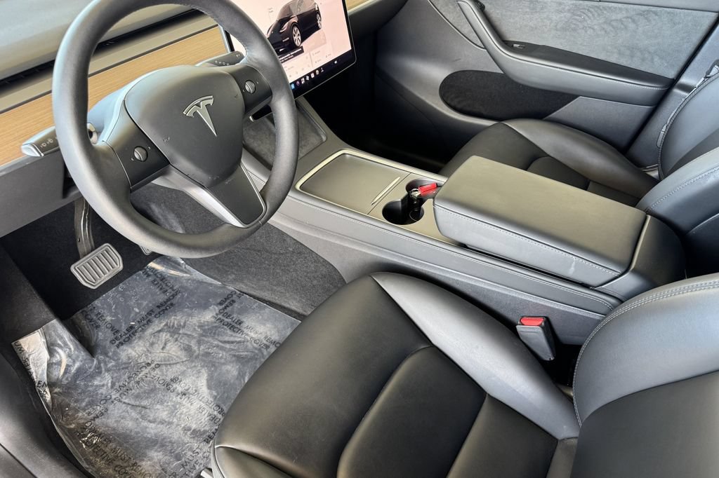 Used 2023 Tesla Model Y Long Range AWD/4WD image 9