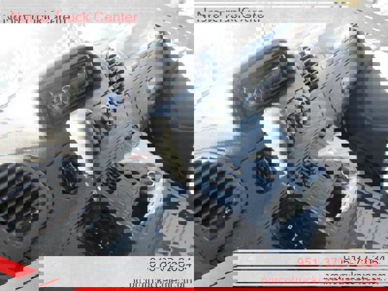 Used 2005 Dodge Sprinter 2500 image 27