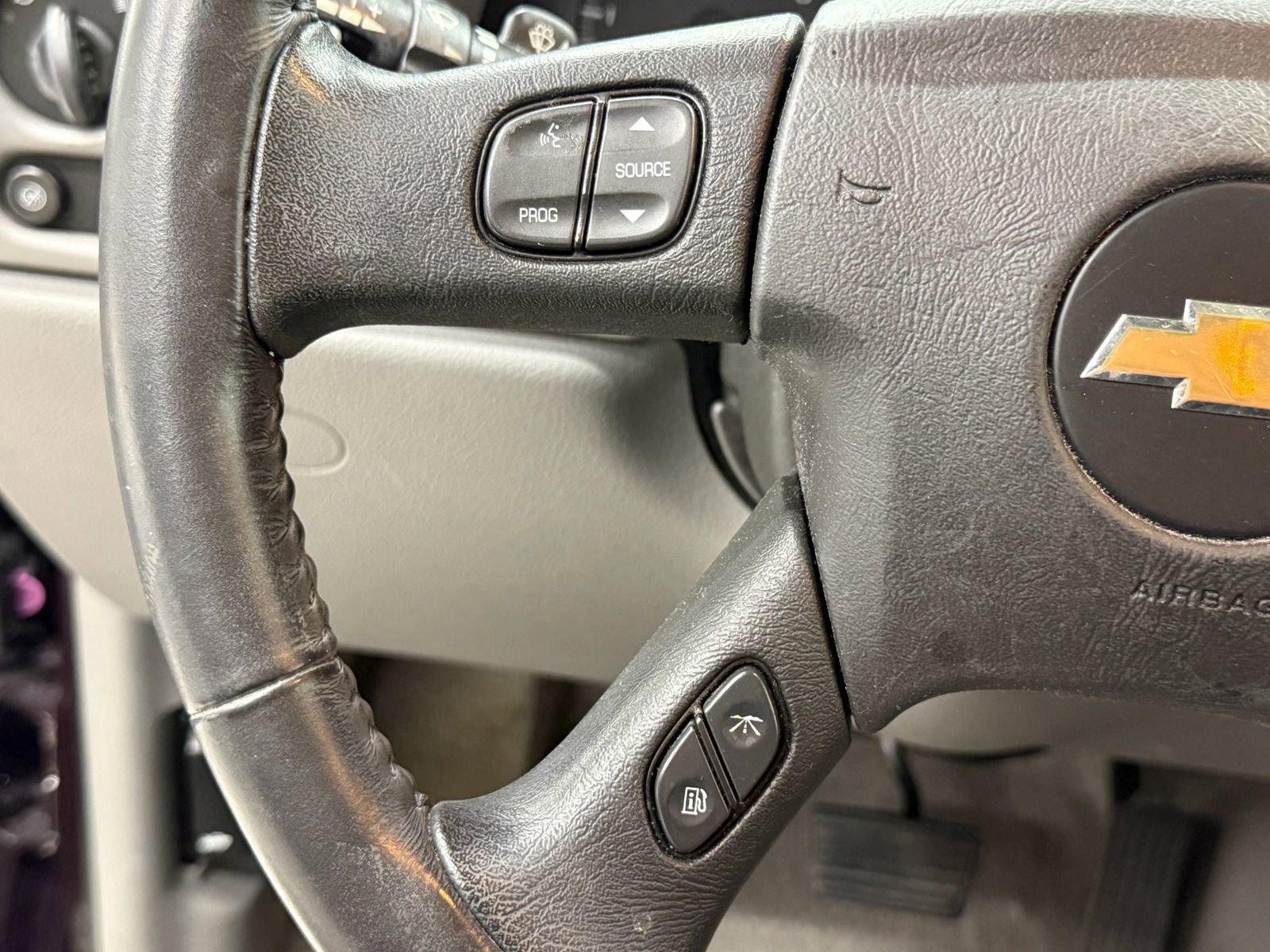 Used 2008 Chevrolet TrailBlazer LT w/ Sun And Sound Package RWD image 28