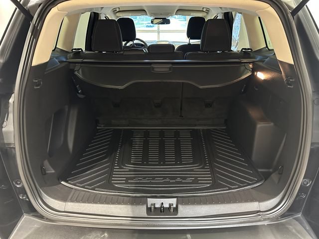 Used 2019 Ford Escape SE FWD image 18
