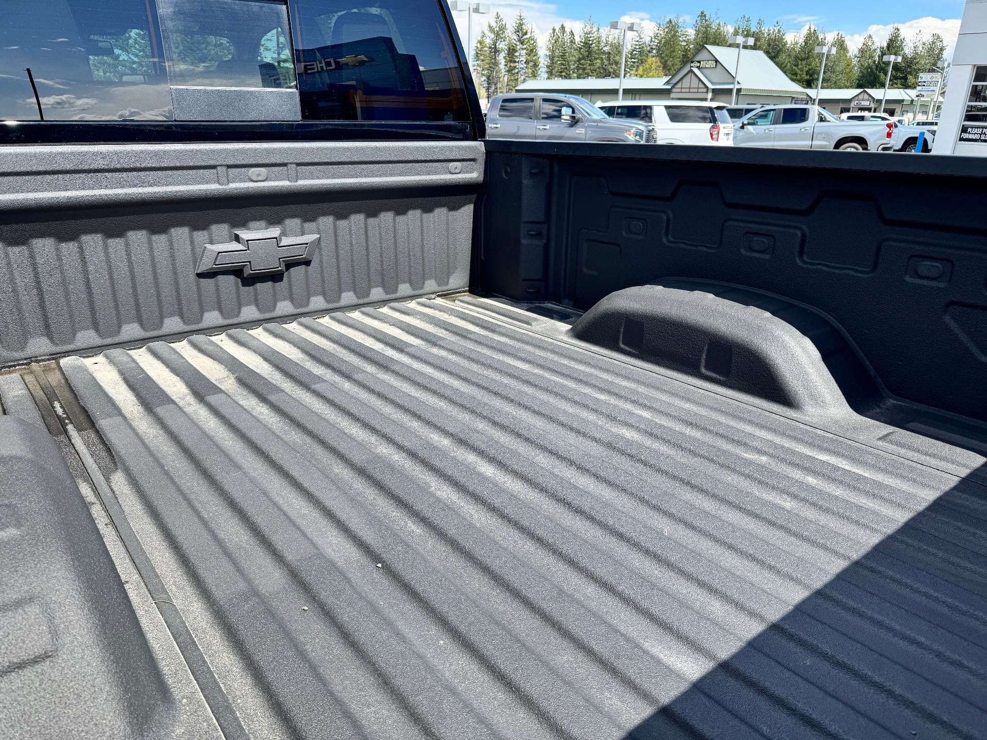 Used 2022 Chevrolet Silverado 2500 LTZ w/ LTZ Plus Package AWD/4WD image 43