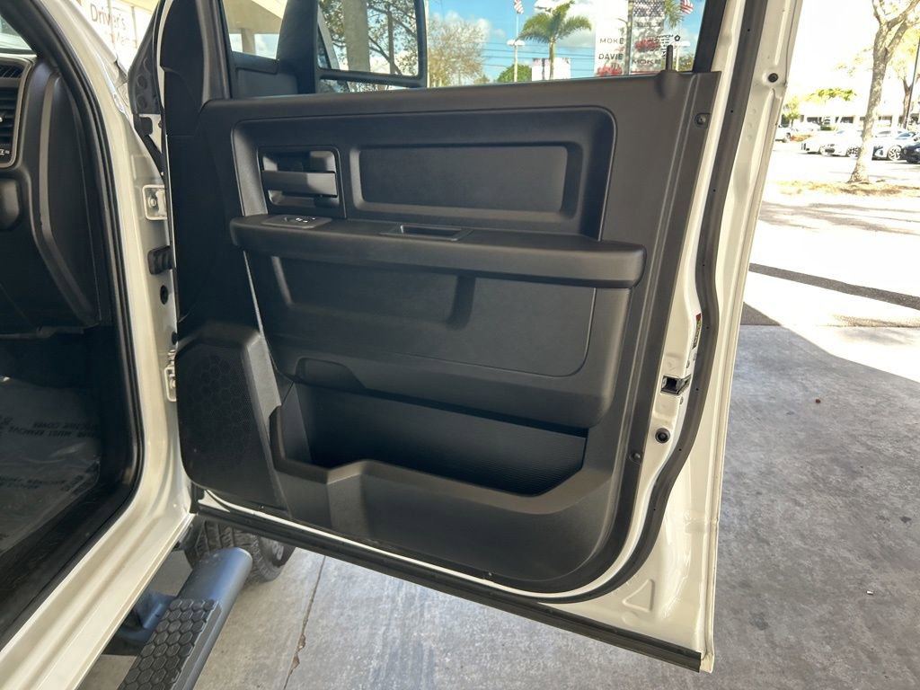 Used 2025 RAM 3500 Tradesman image 27