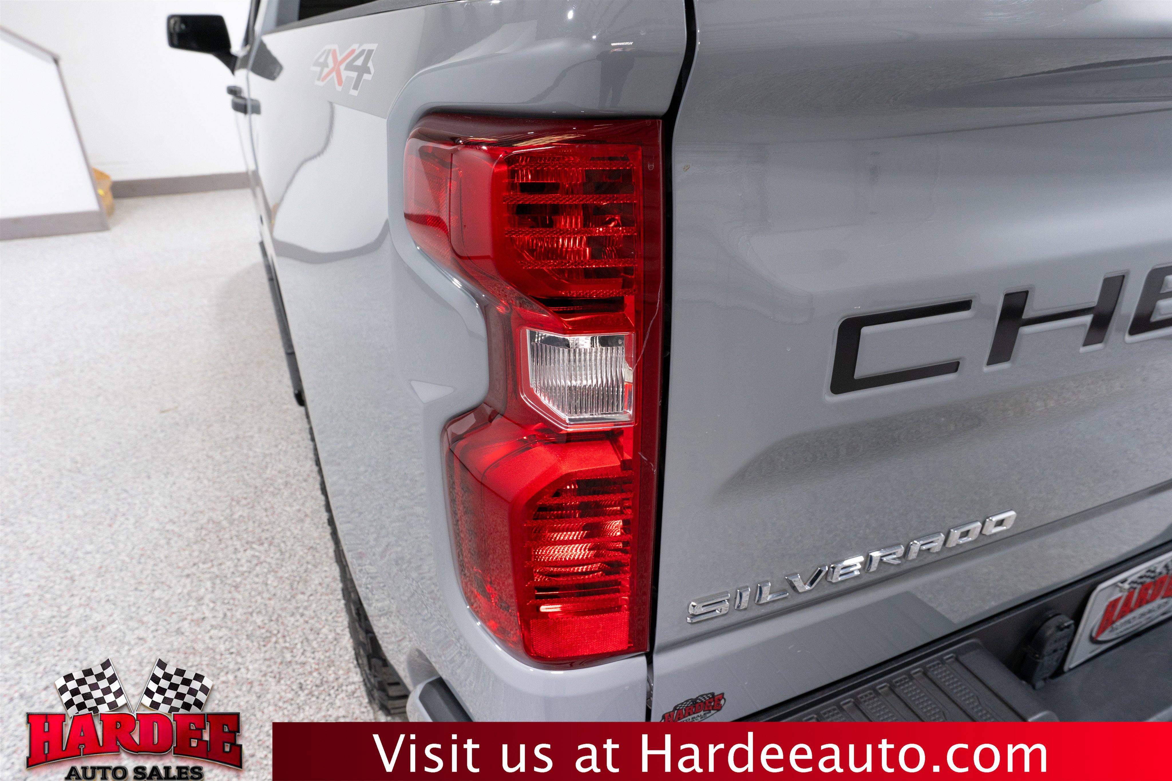 Used 2024 Chevrolet Silverado 1500 Custom image 9