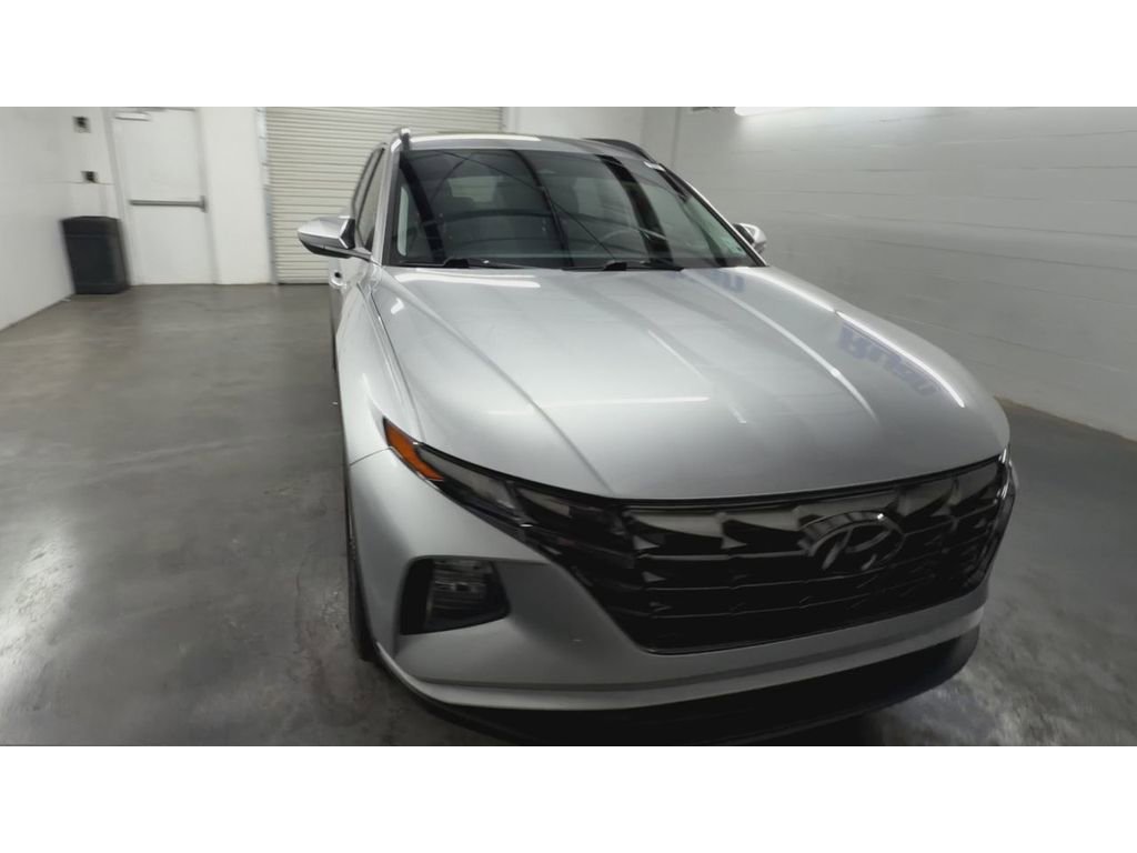 Used 2022 Hyundai Tucson SEL w/ Convenience + Premium Package image 3