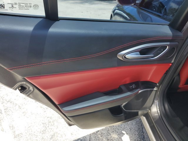 Used 2019 Alfa Romeo Giulia Ti Sport w/ Quick Order Package 22U Sport RWD image 18
