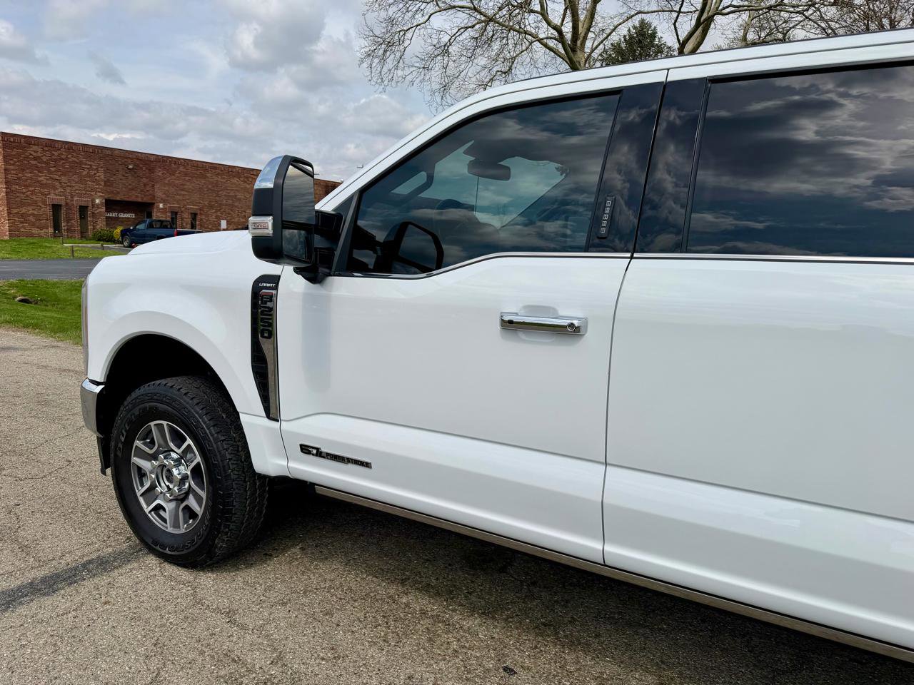 Used 2023 Ford F250 Lariat w/ Chrome Package image 17