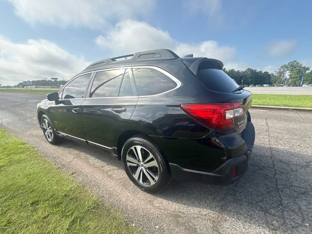 Used 2018 Subaru Outback 2.5i Limited AWD/4WD image 6