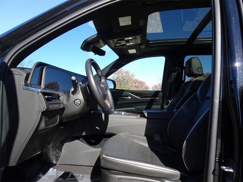 Certified 2023 Cadillac Escalade ESV Premium Luxury w/ LPO, Radiant Package image 12