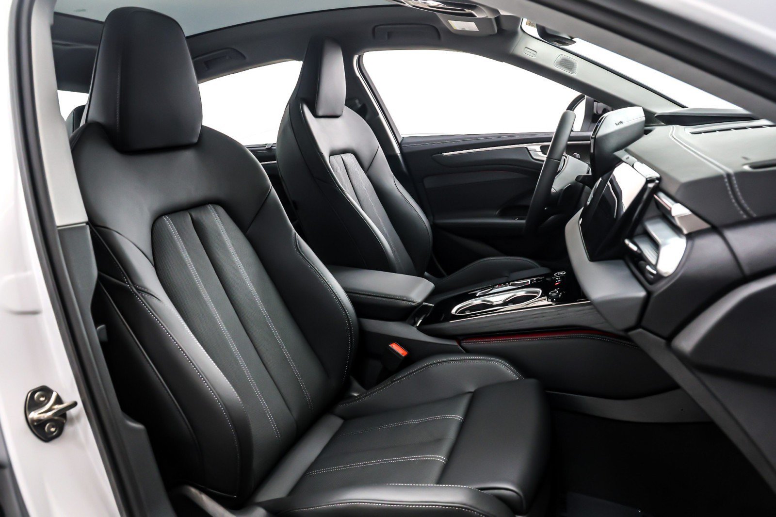 New 2026 Audi A6 Premium Plus AWD/4WD image 7