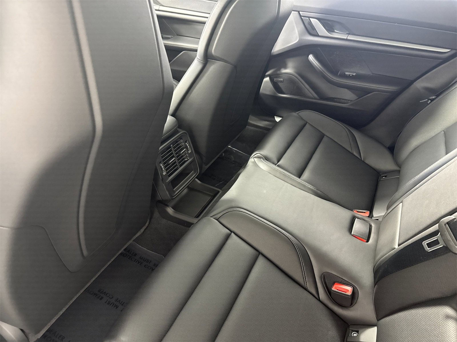 Used 2025 Porsche Taycan image 14