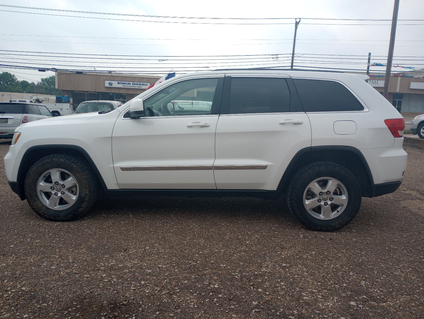 Used 2013 Jeep Grand Cherokee Laredo RWD image 4
