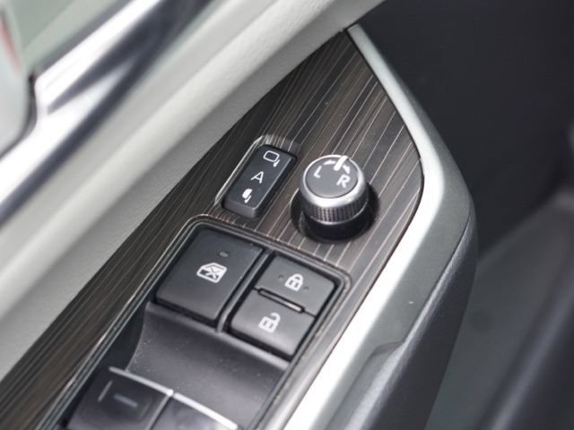 Used 2024 Toyota Sienna Limited AWD/4WD image 46