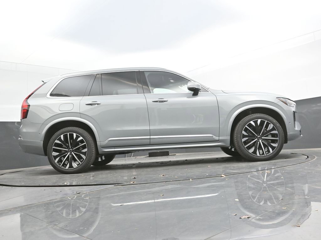 New 2026 Volvo XC90 B6 Plus w/ Protection Package Premier image 32