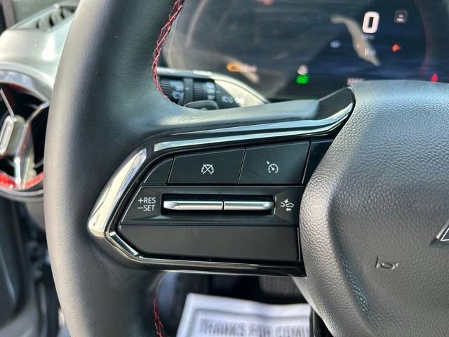 Used 2025 Chevrolet Equinox EV RS FWD image 17