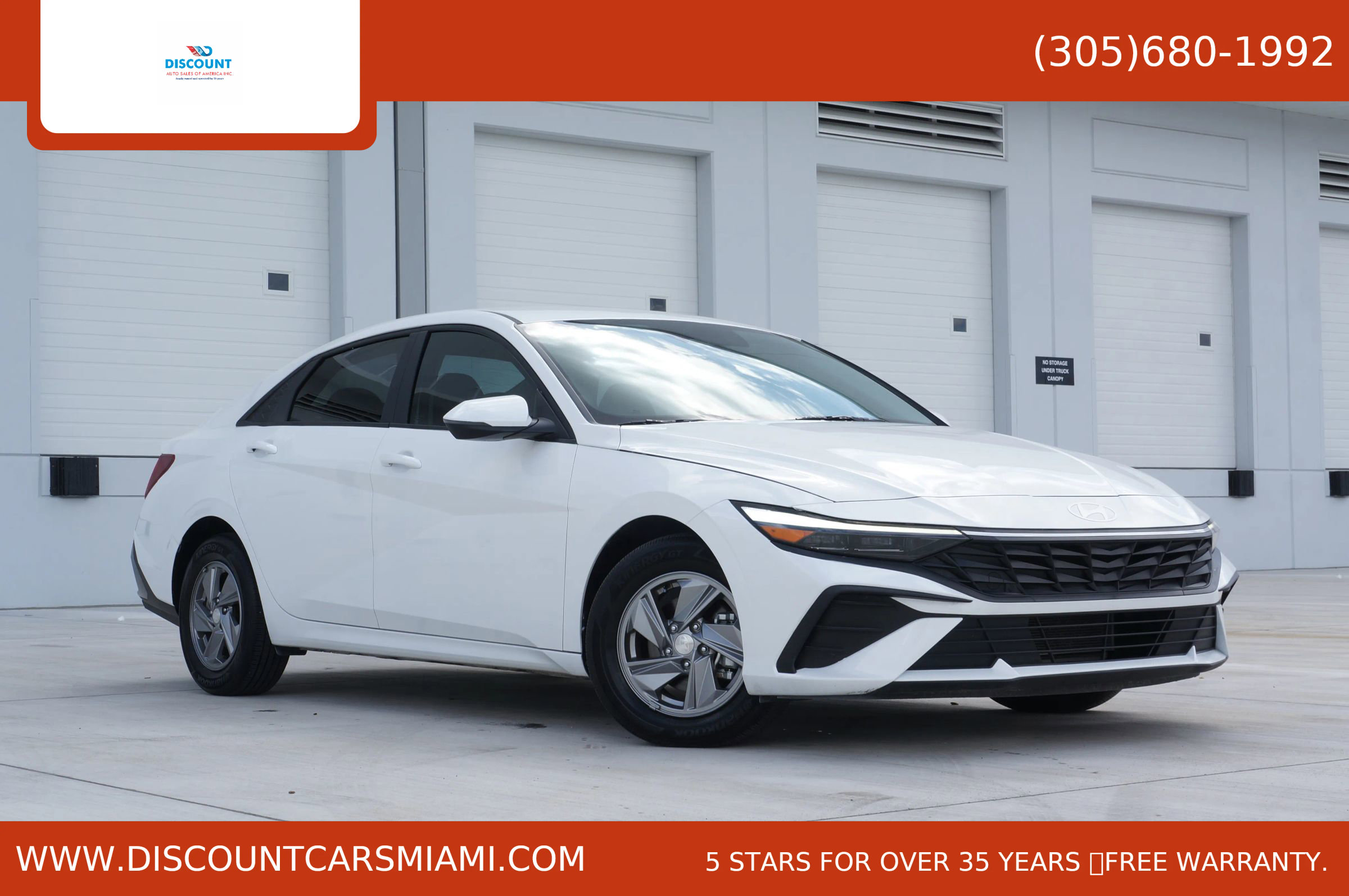 Used 2024 Hyundai Elantra SE image 1