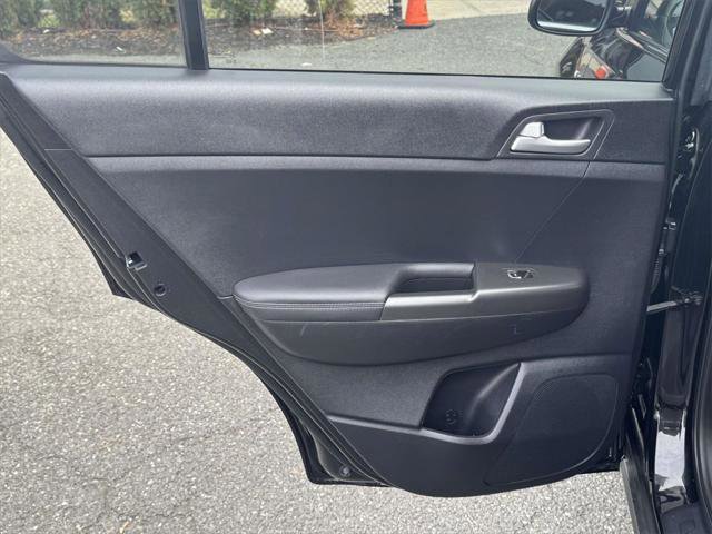 Used 2020 Kia Sportage LX image 10