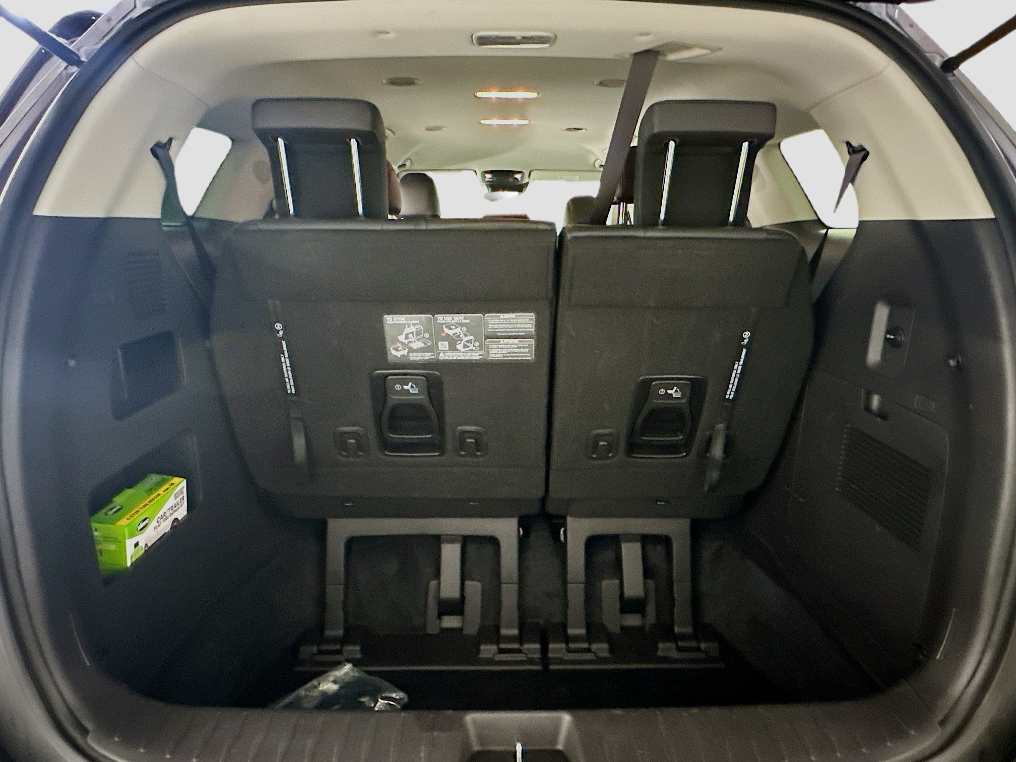 Used 2026 Kia Carnival FWD image 31