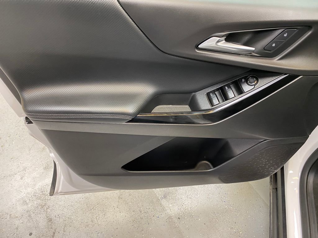 Used 2025 Chevrolet Equinox LT AWD/4WD image 21