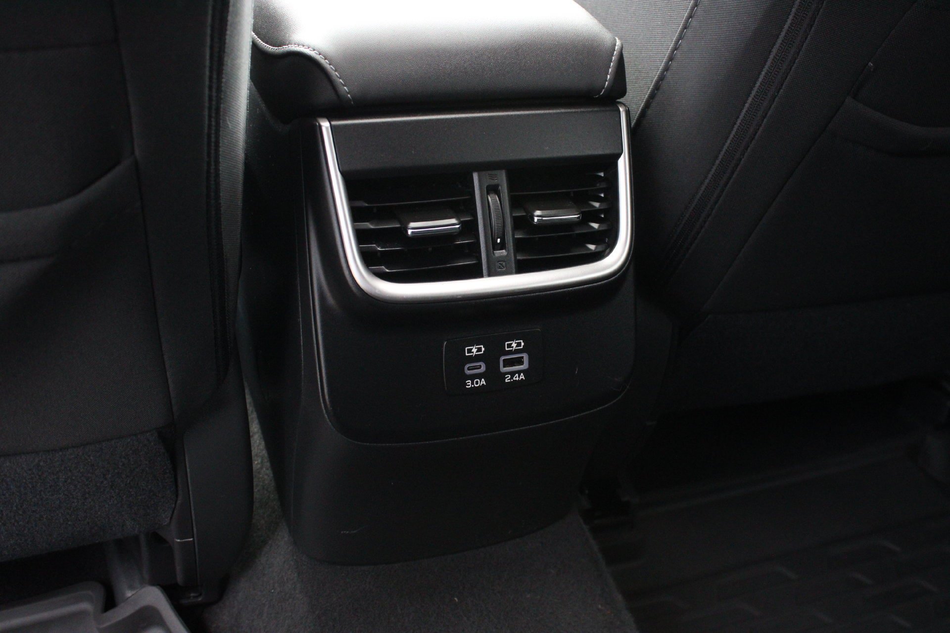Used 2025 Subaru Outback Premium AWD/4WD image 20