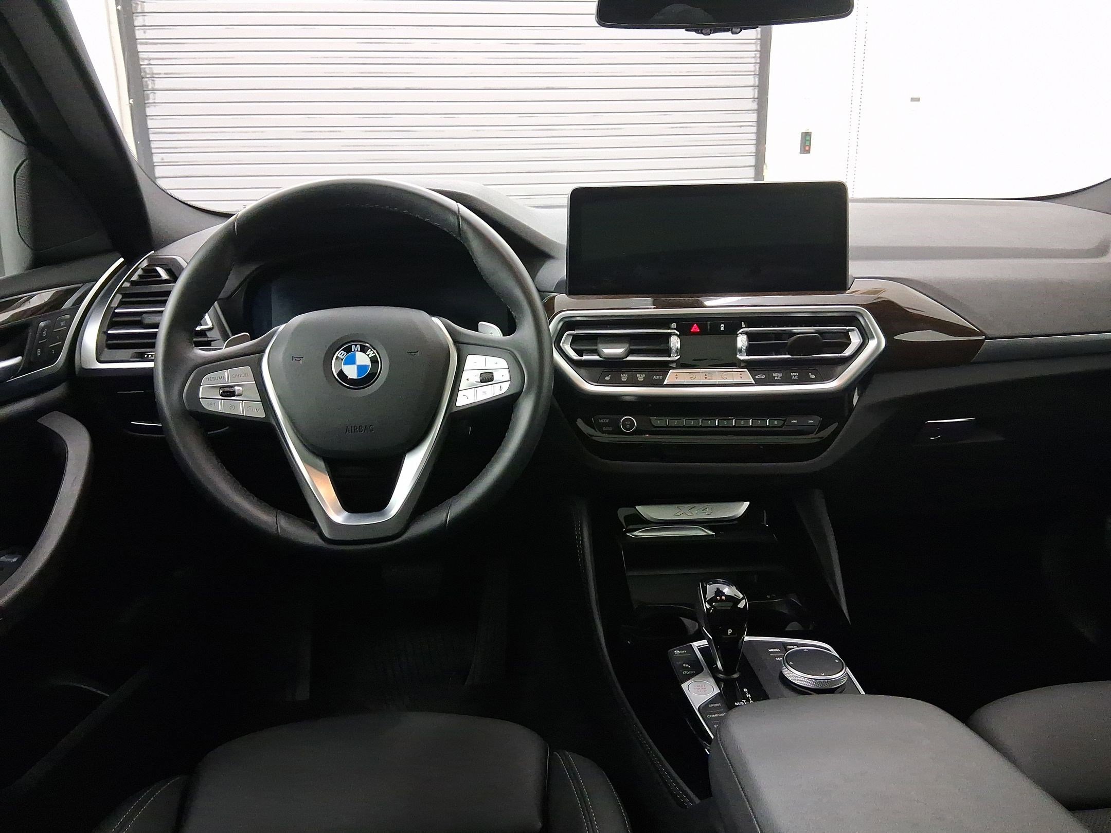 Certified 2023 BMW X4 xDrive30i image 4