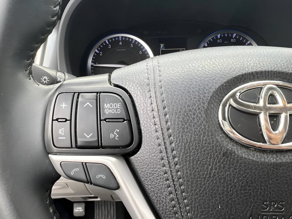 Certified 2019 Toyota Highlander XLE FWD image 20